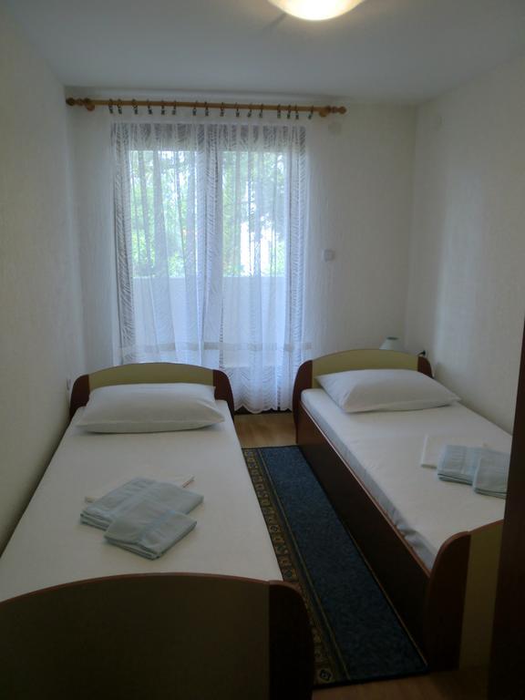 Apartments Markas Malinska Exterior photo