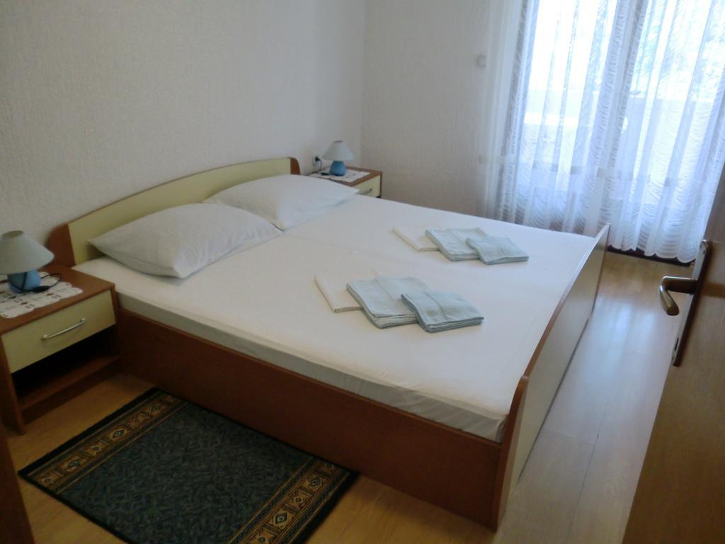 Apartments Markas Malinska Exterior photo